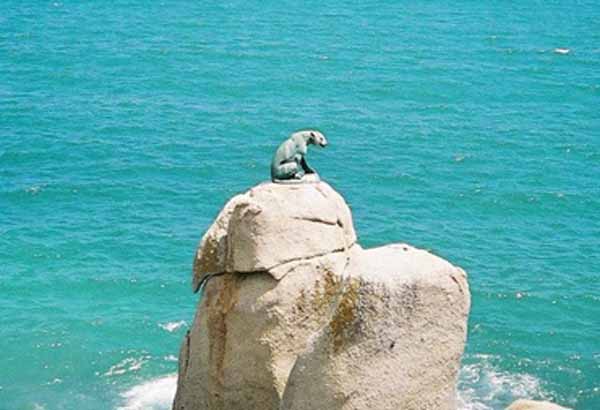 Statue of Leopard